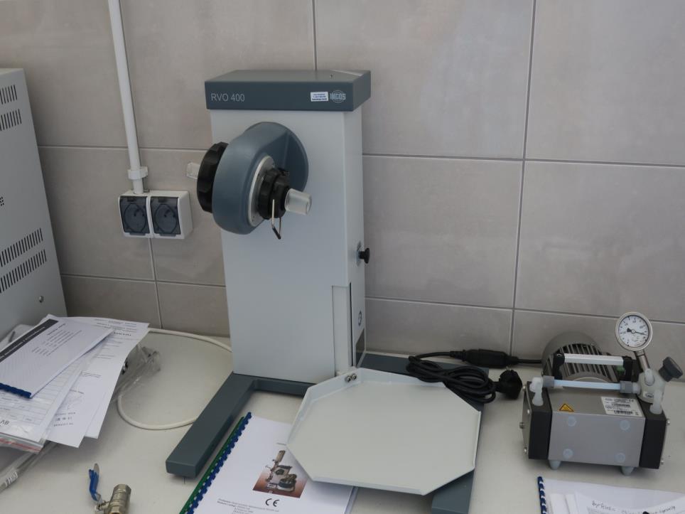 Machines from the biofuel production plant<br>
-1